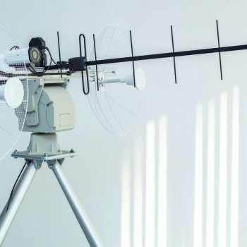 UAV TRACKING ANTENNA SYSTEM